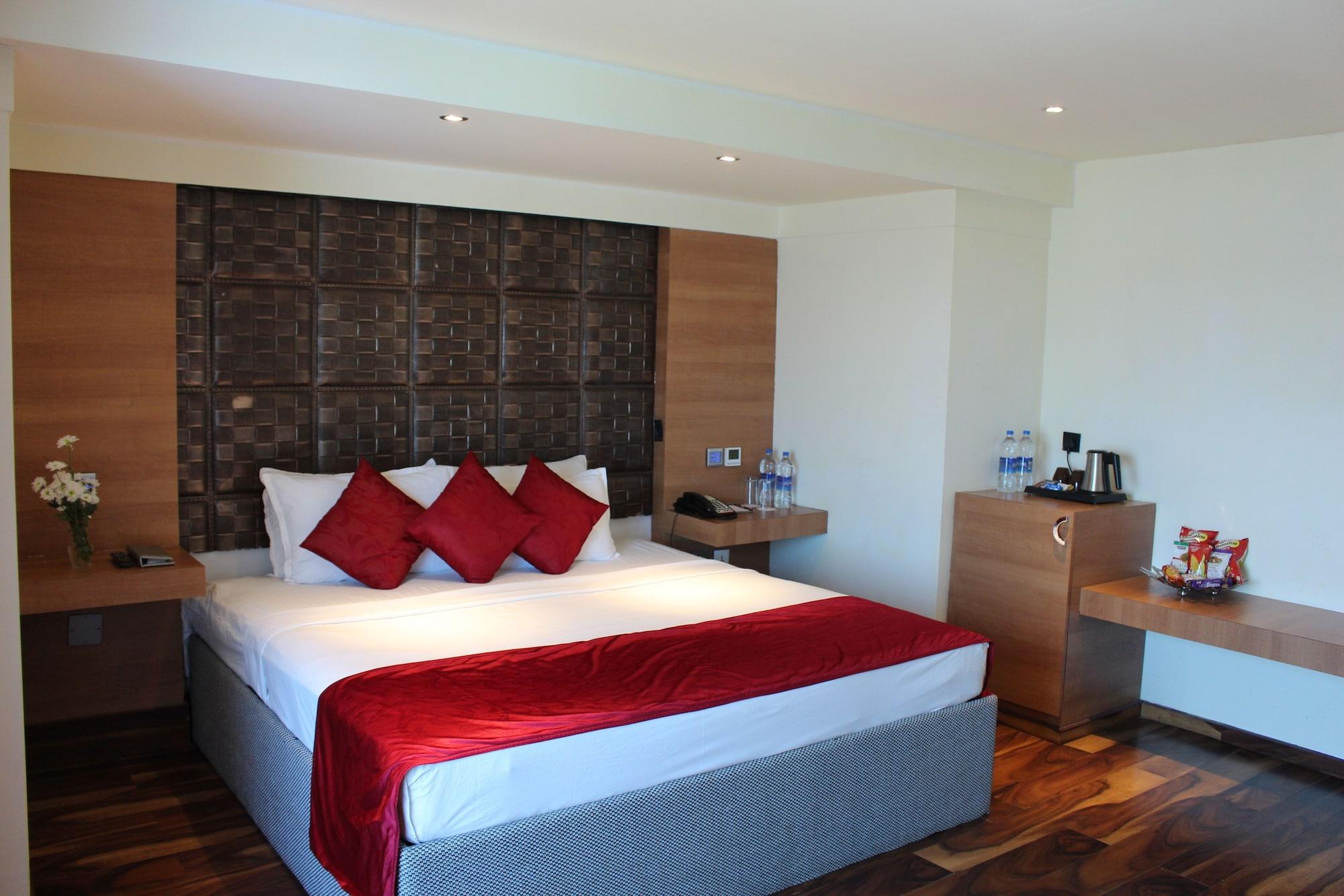 Ramada By Wyndham Alleppey Alappuzha Exterior foto
